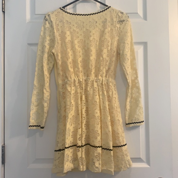 Ruidiya Yellow Lace Floral Dress - Picture 4 of 6
